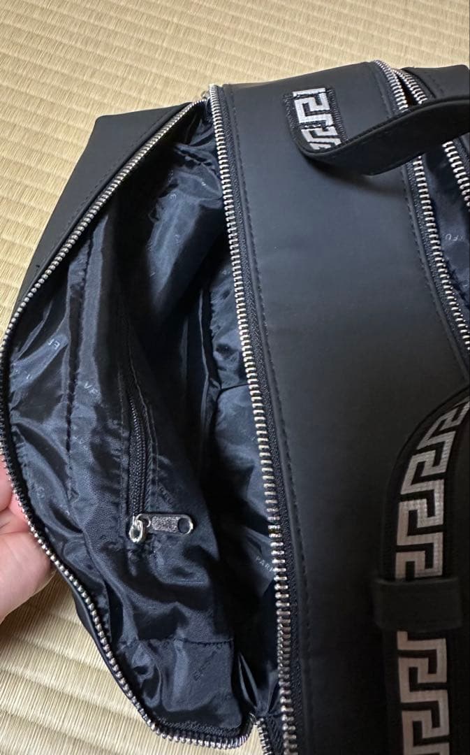 新品未使用VERSACE ヴェルサーチブラック トラベルポーチ　バック