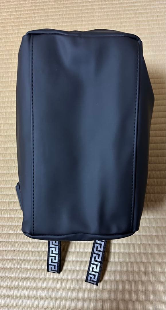 新品未使用VERSACE ヴェルサーチブラック トラベルポーチ　バック