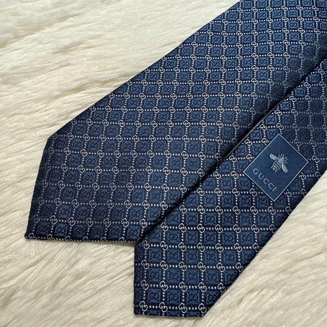 【未使用級】GUCCI ネクタイ　高級シルク　ジャガード　GG柄