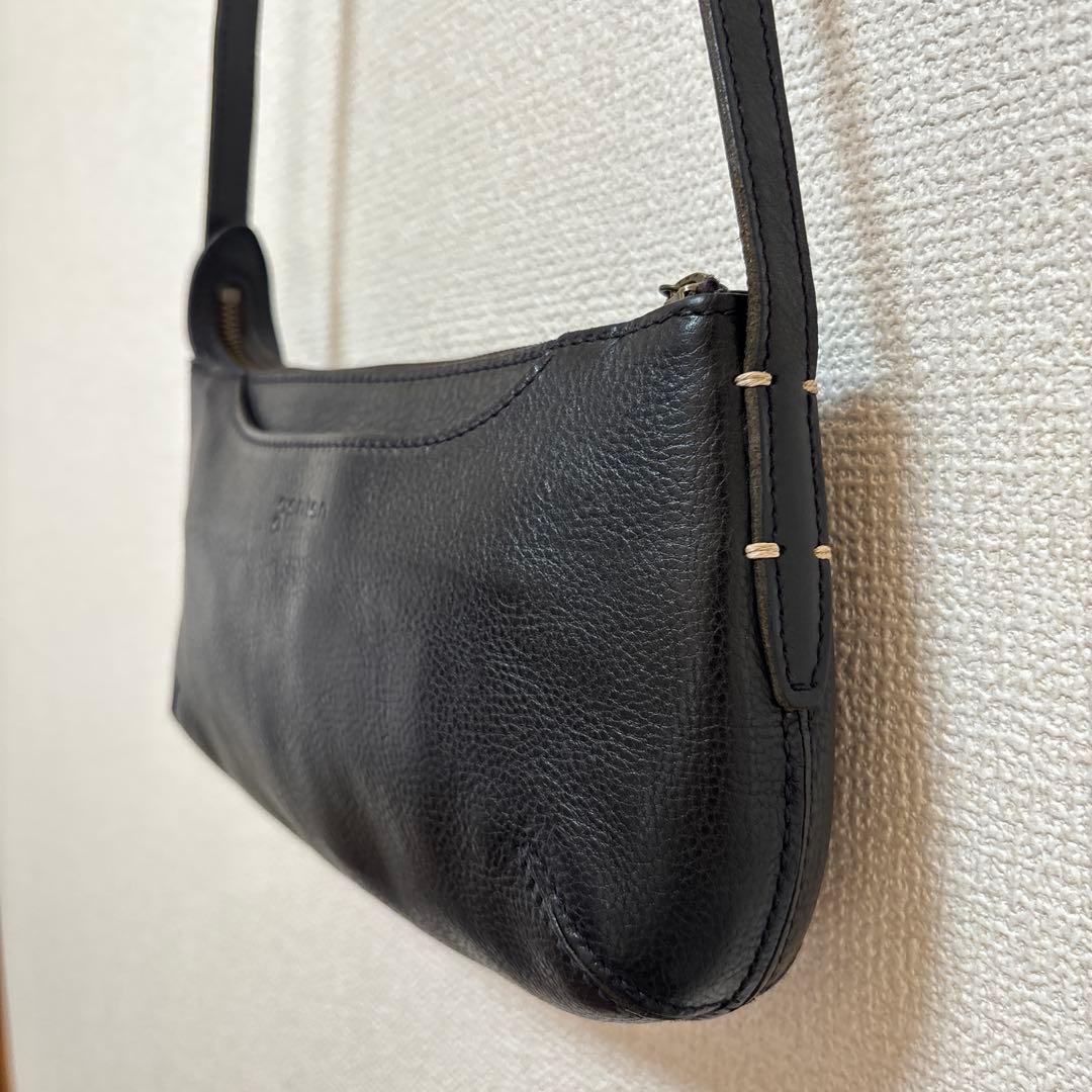 genten トスカ tosca ショルダーバッグ 黒 シボ 斜めがけ　本革