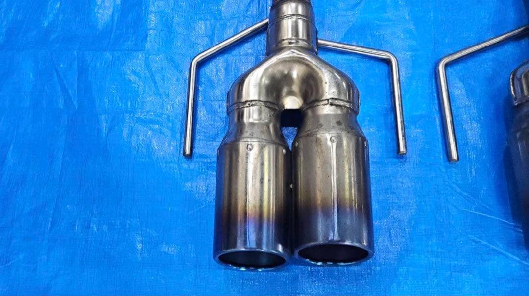 ステンレススチール デュアルテールマフラー