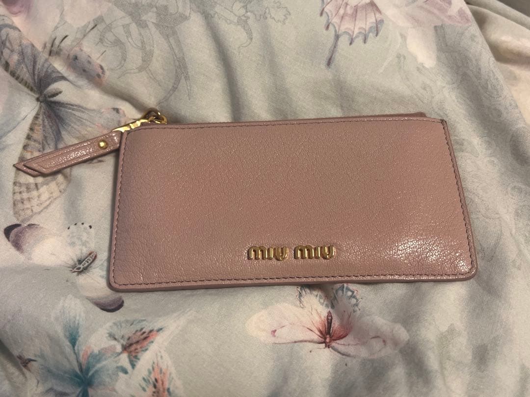 1/12(月)まで miumiu カードケース ピンク PINK