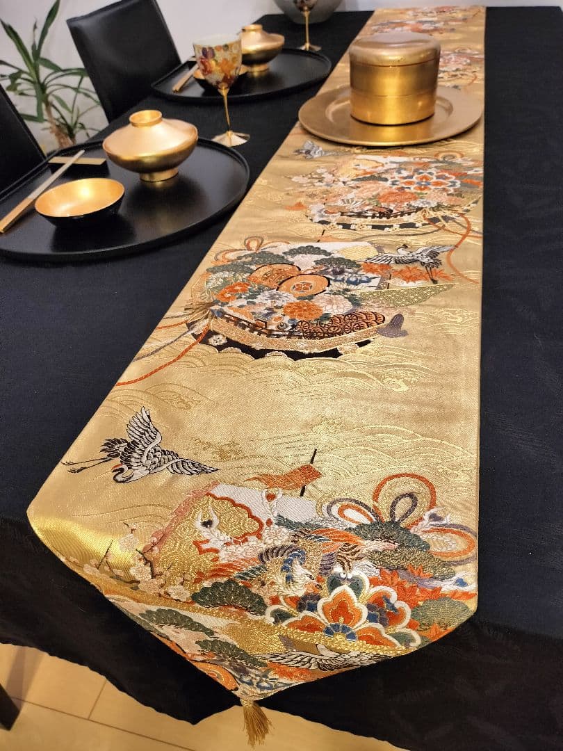 ローズピンクA666★逸品‼️本金箔‼️宝船‼️テーブルランナー2m7cm