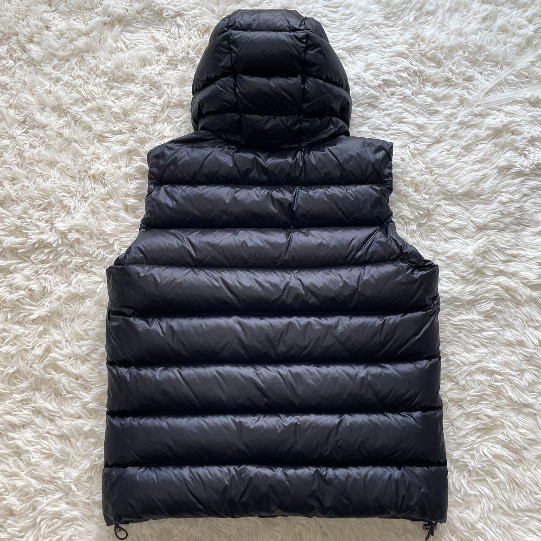 MONCLER モンクレール BARTHOLOME フーディー ダウンベスト　2