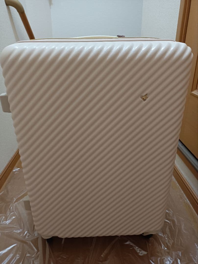 【新品未使用】HaNT✕JEWELNA ROSEコラボ　スーツケースМサイズ