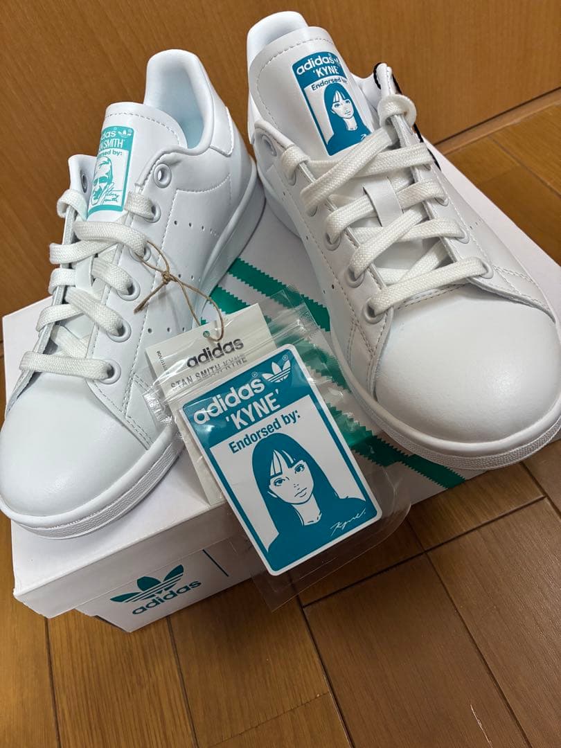 【新品未使用】KYNE × adidas キネ スタンスミス 22.5センチ