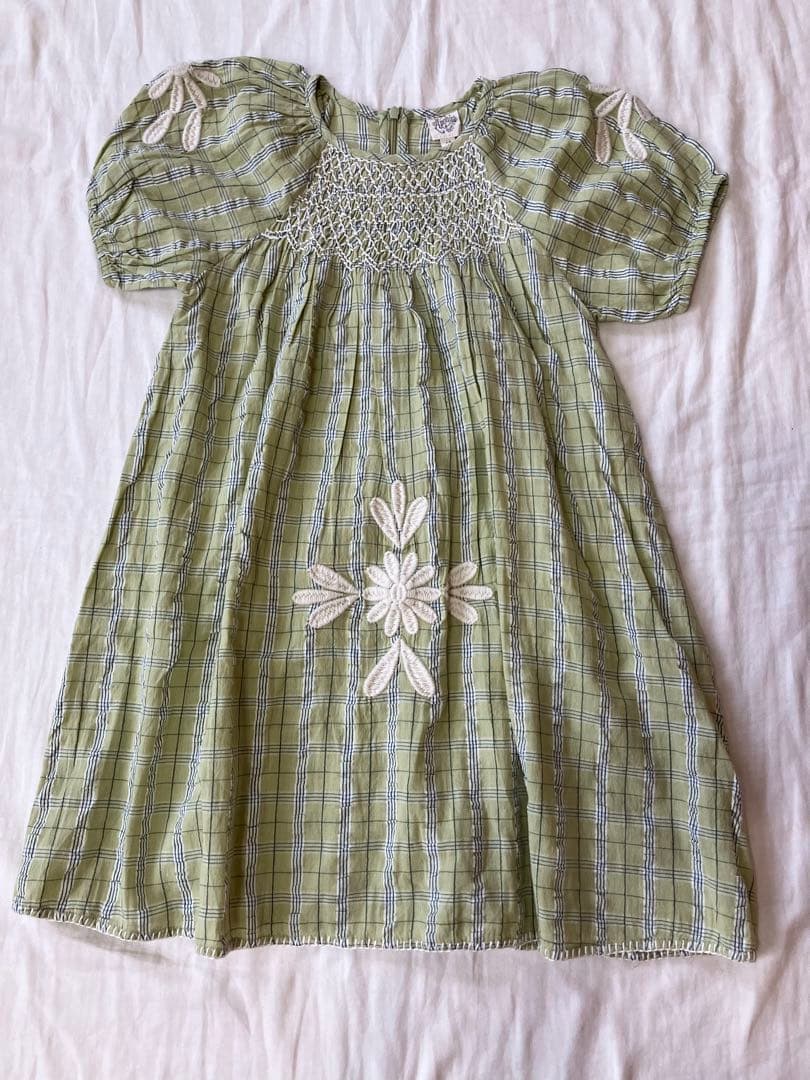 apolina 未使用ワンピース7-9y