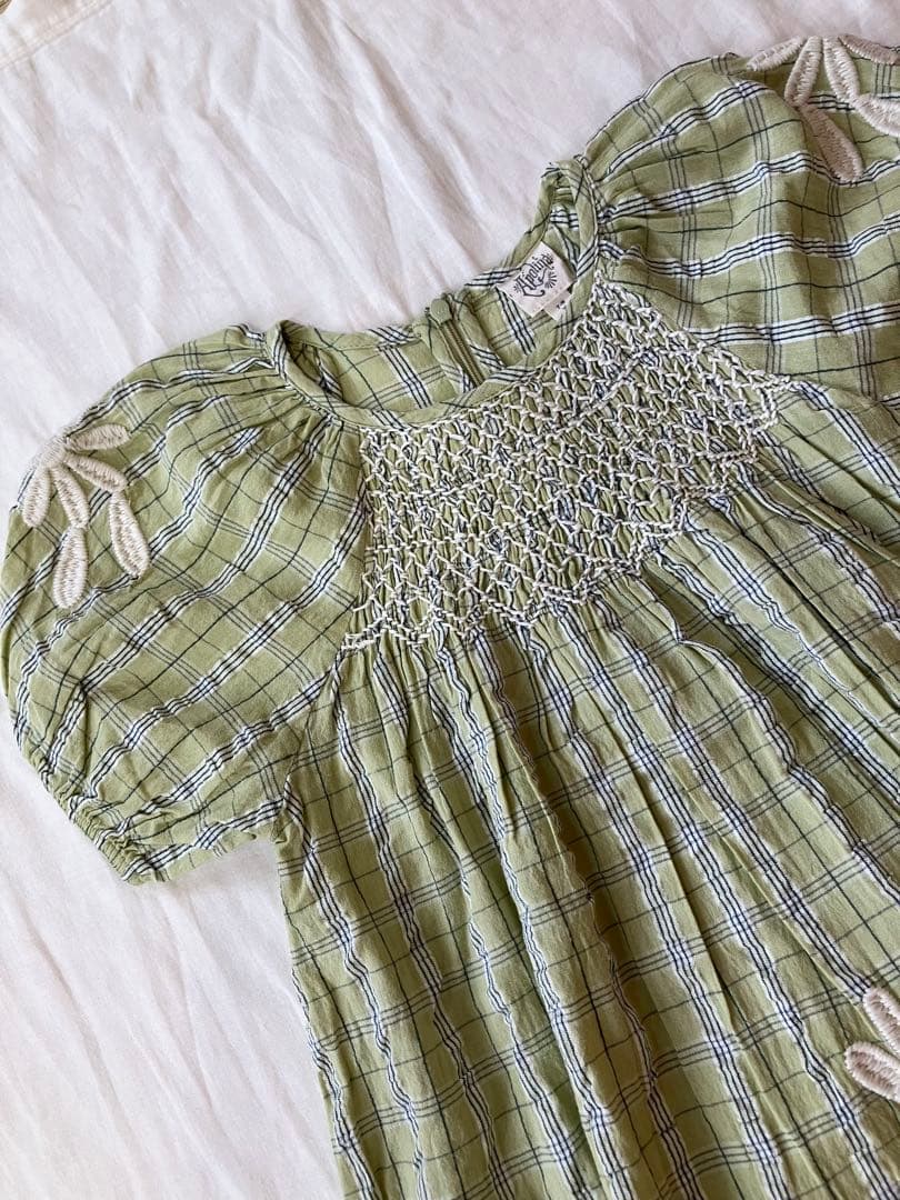 apolina 未使用ワンピース7-9y