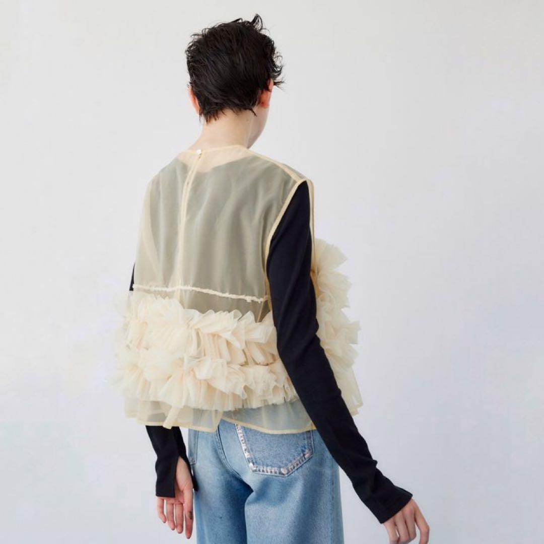 美品　HeRIN.CYE シフォン　メニーギャザーアタッチメントベスト　フリル