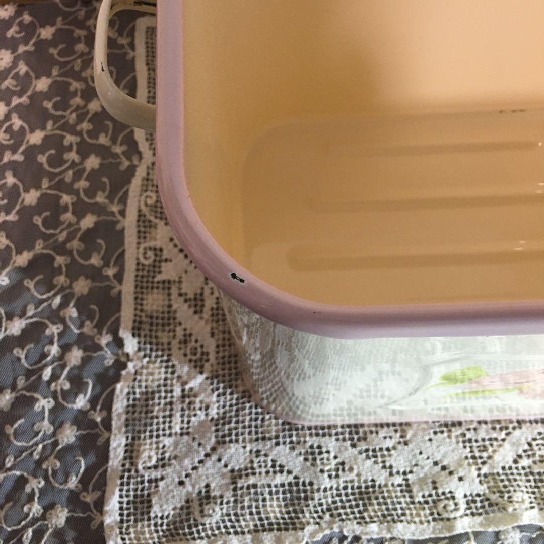 ❤︎イマン❤︎ダイアナローズホーロービート入りBOX缶