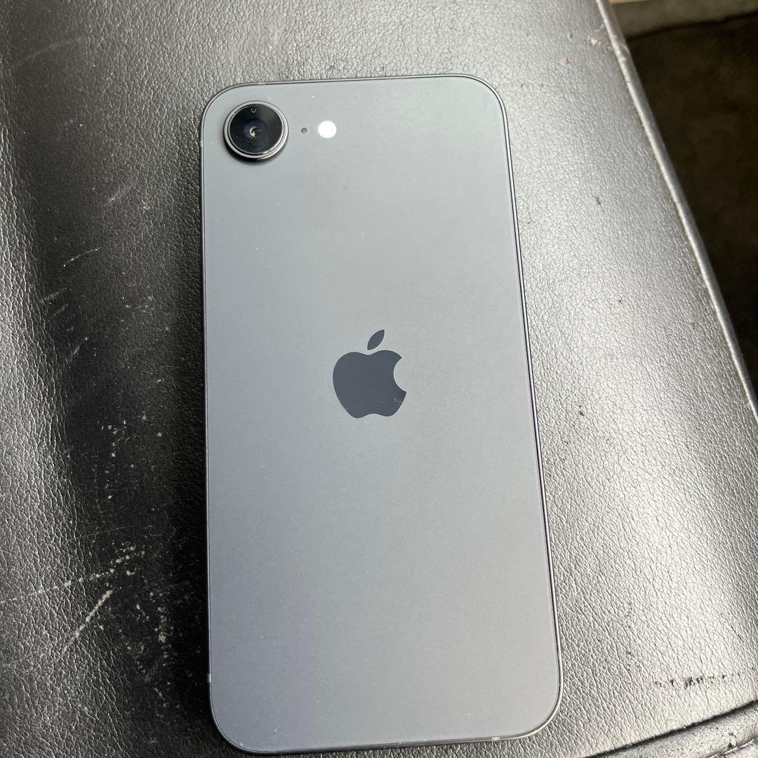 iPhone16e ブラック　128GB SIMフリー