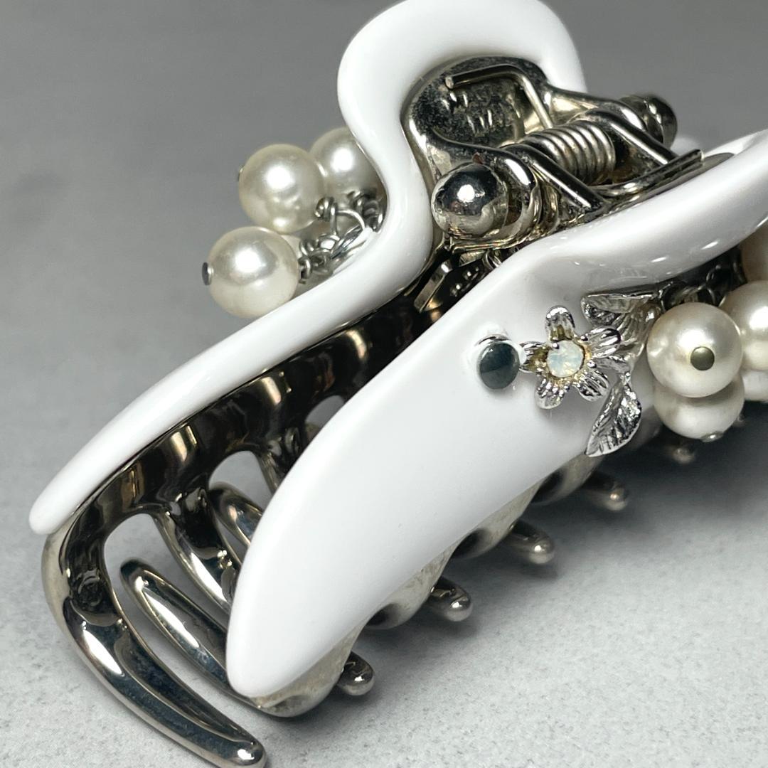 acca アッカ ヘアクリップ Mサイズ ミドル パール装飾 ホワイト シルバー