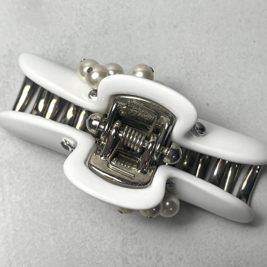 acca アッカ ヘアクリップ Mサイズ ミドル パール装飾 ホワイト シルバー