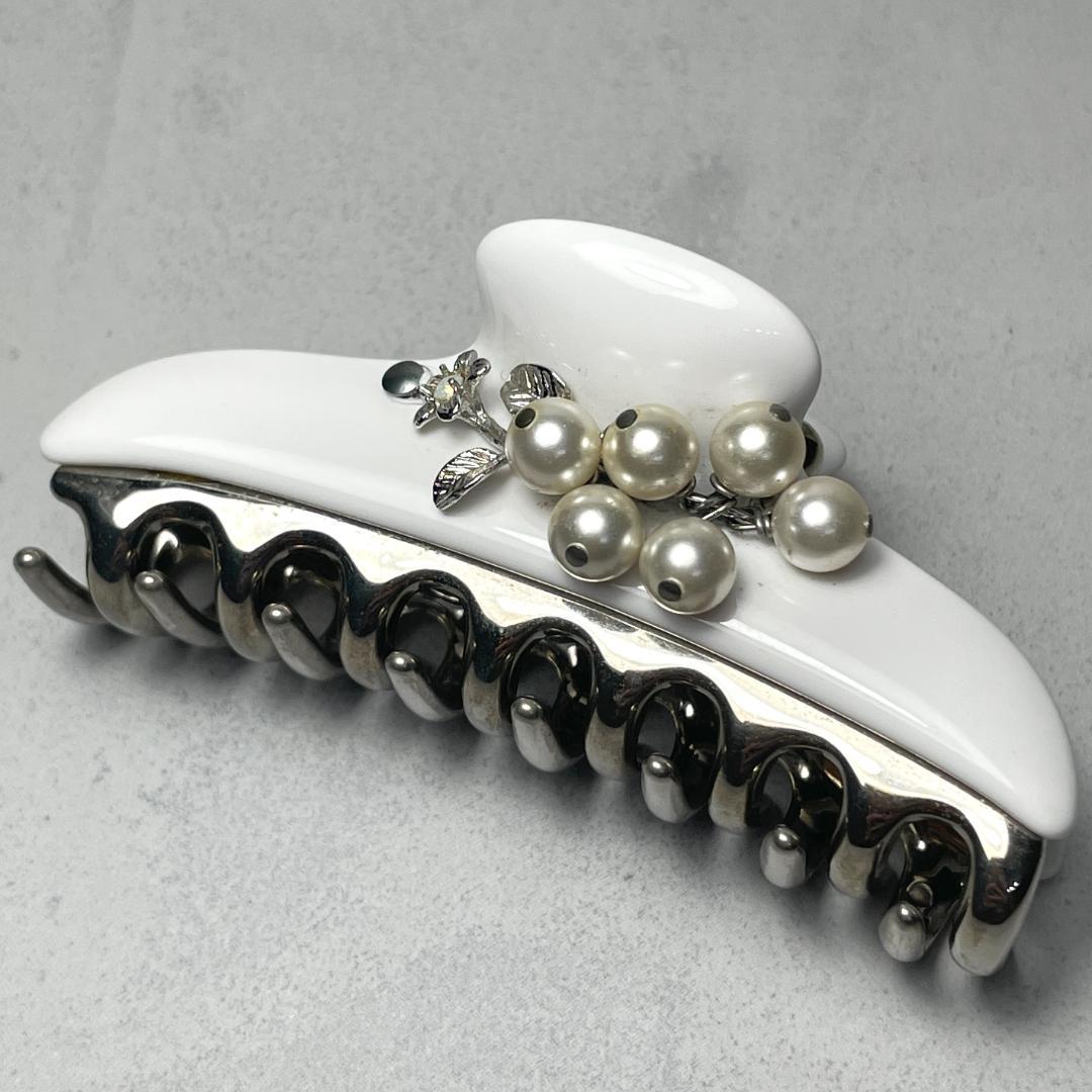 acca アッカ ヘアクリップ Mサイズ ミドル パール装飾 ホワイト シルバー