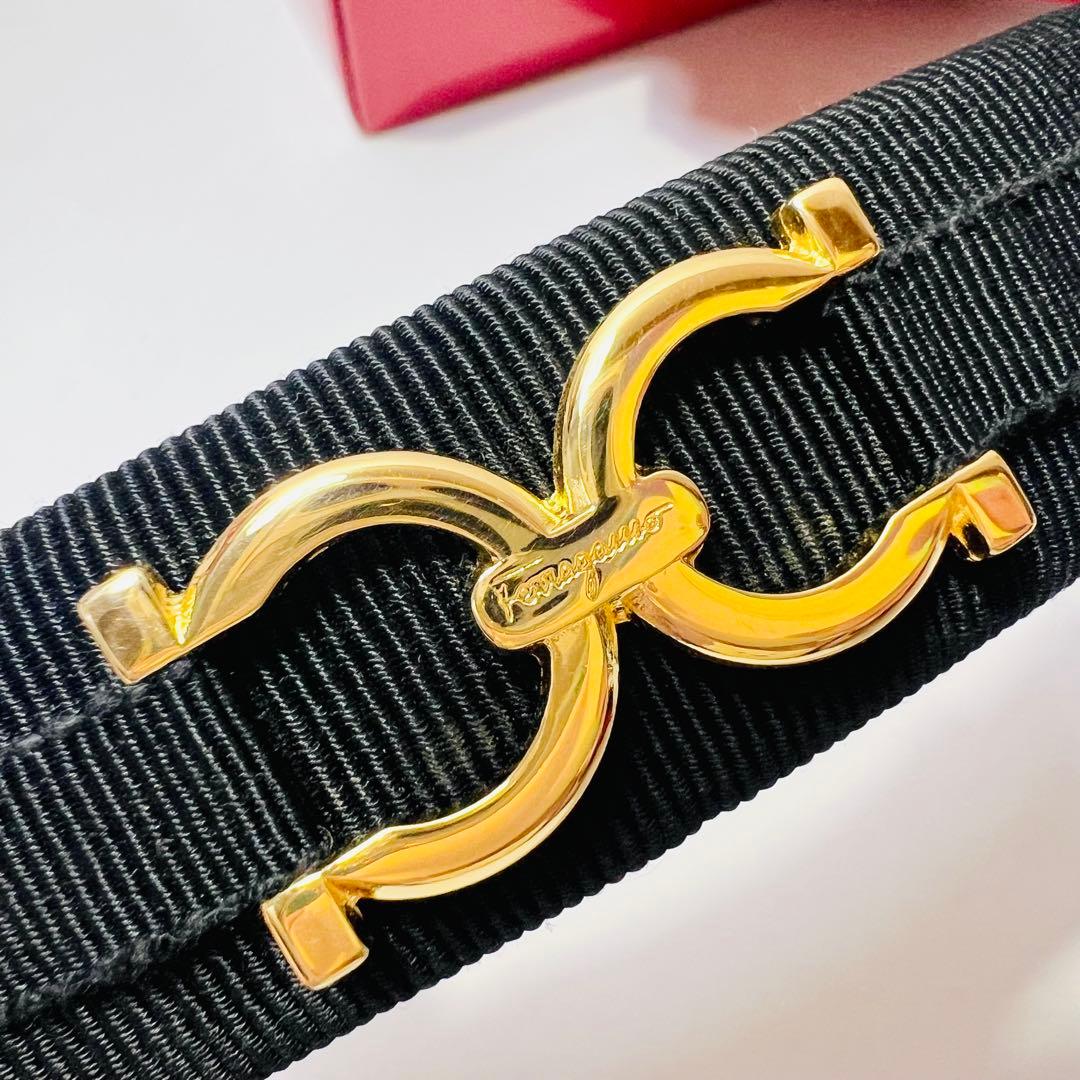 フェラガモ　バレッタ　ブラック×ゴールド　ガンチーニ