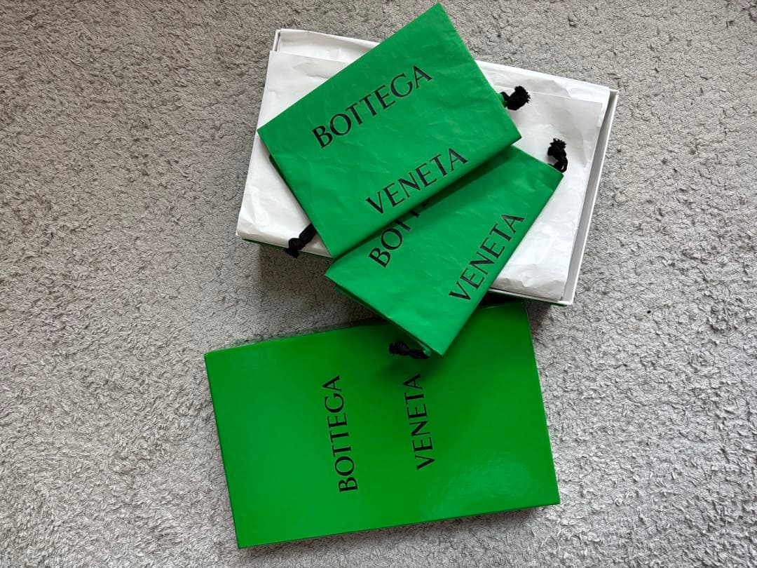 【最終お値下げ】新品未使用　BOTTEGA VENETA ラバー　サンダル