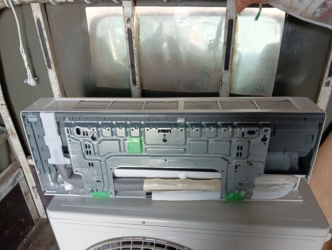 日立 ルームエアコン AJシリーズ 14畳・RAS-AJ40R2-W・24年製