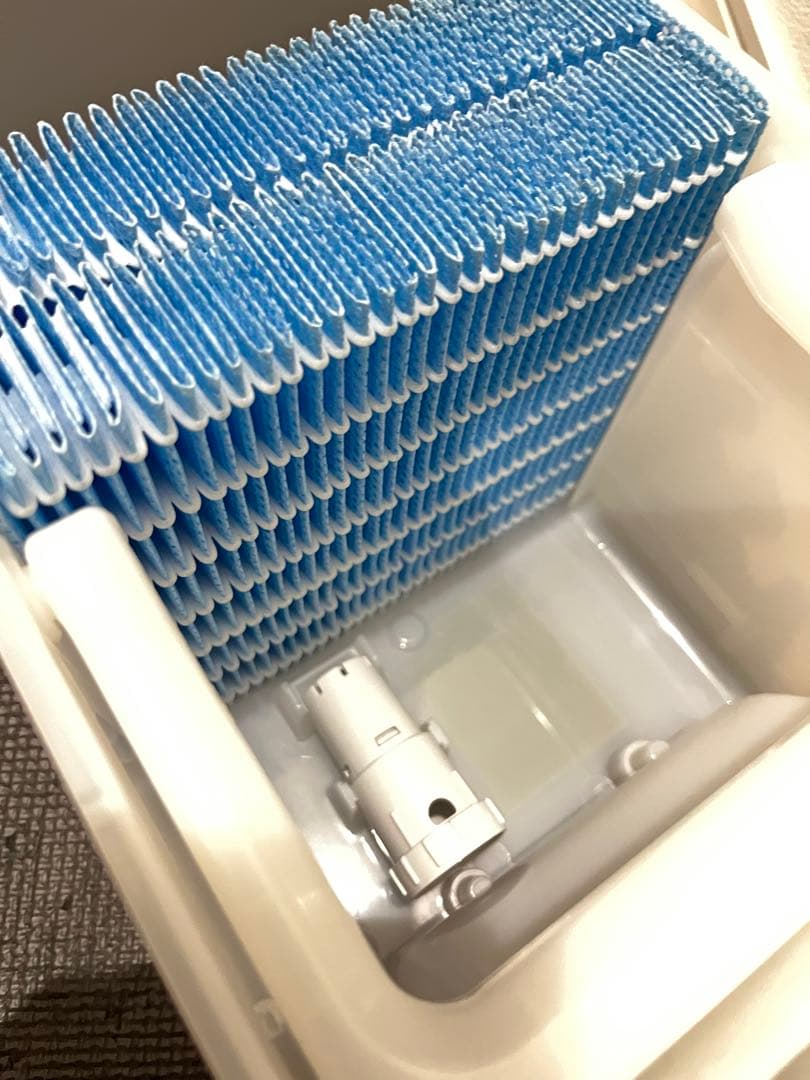 SHARPシャープ　加熱気化式加湿器　HV-R75-W　説明書付　2023年製