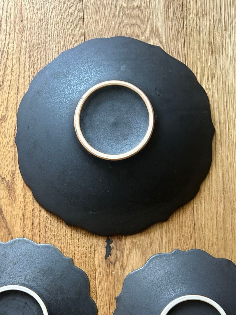 木下和美さん 陶器　黒い器2点セット　大皿1枚・中鉢1個