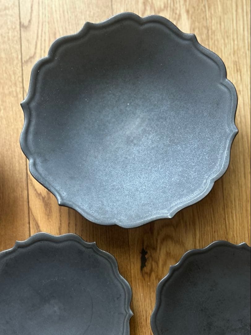 木下和美さん 陶器　黒い器2点セット　大皿1枚・中鉢1個