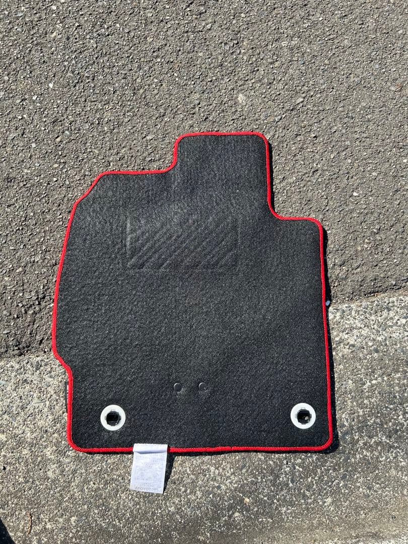 パーツ TOYOTA genuine 30prius g's floor mat.