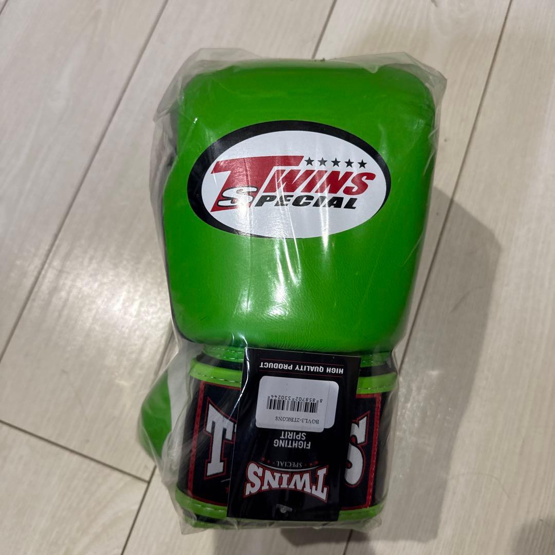 TWINS SPECIAL 8oz グリーン ボクシンググローブ