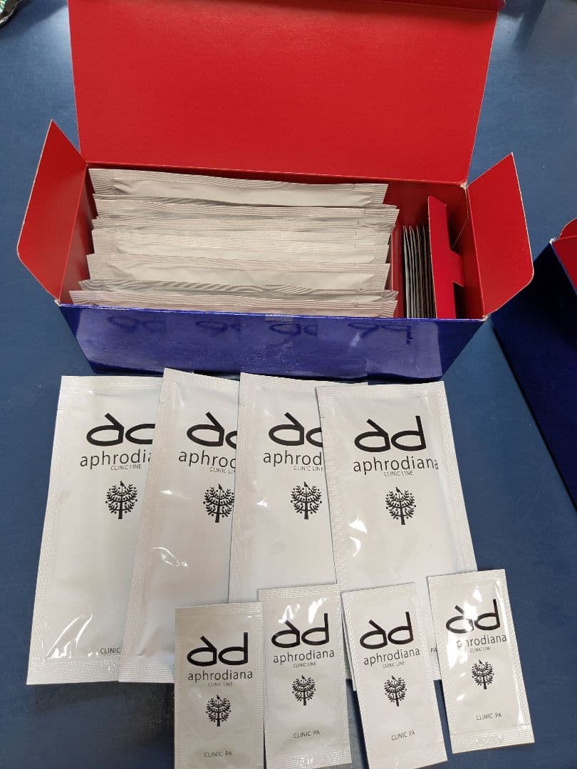 aphrodina アフロディアナ　炭酸パック　1箱セット＋4個