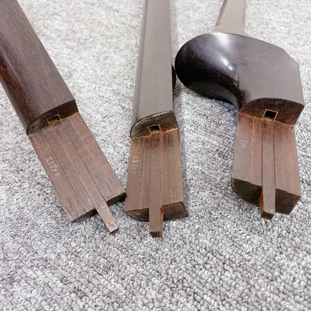 三味線 太棹 トチあり紅木 綾杉彫り胴 二本溝 金細 犬皮 和楽器