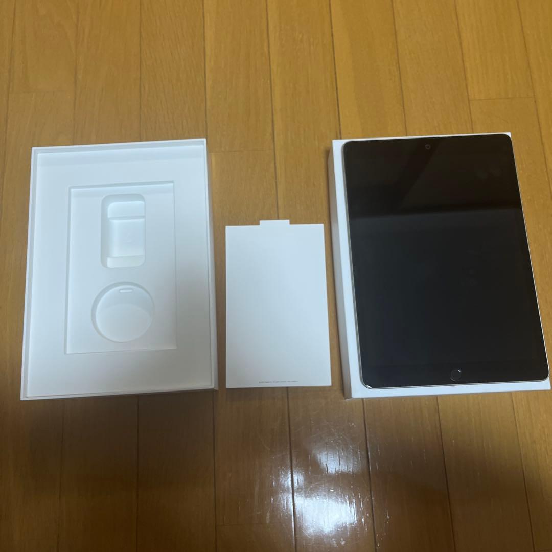 iPad (第9世代) 64GB Wi-Fiモデル　シルバー