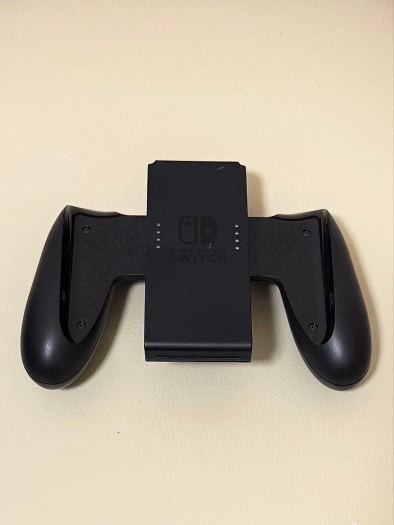 Nintendo Switch 新型　グレー　付属品完備　おまけ付き