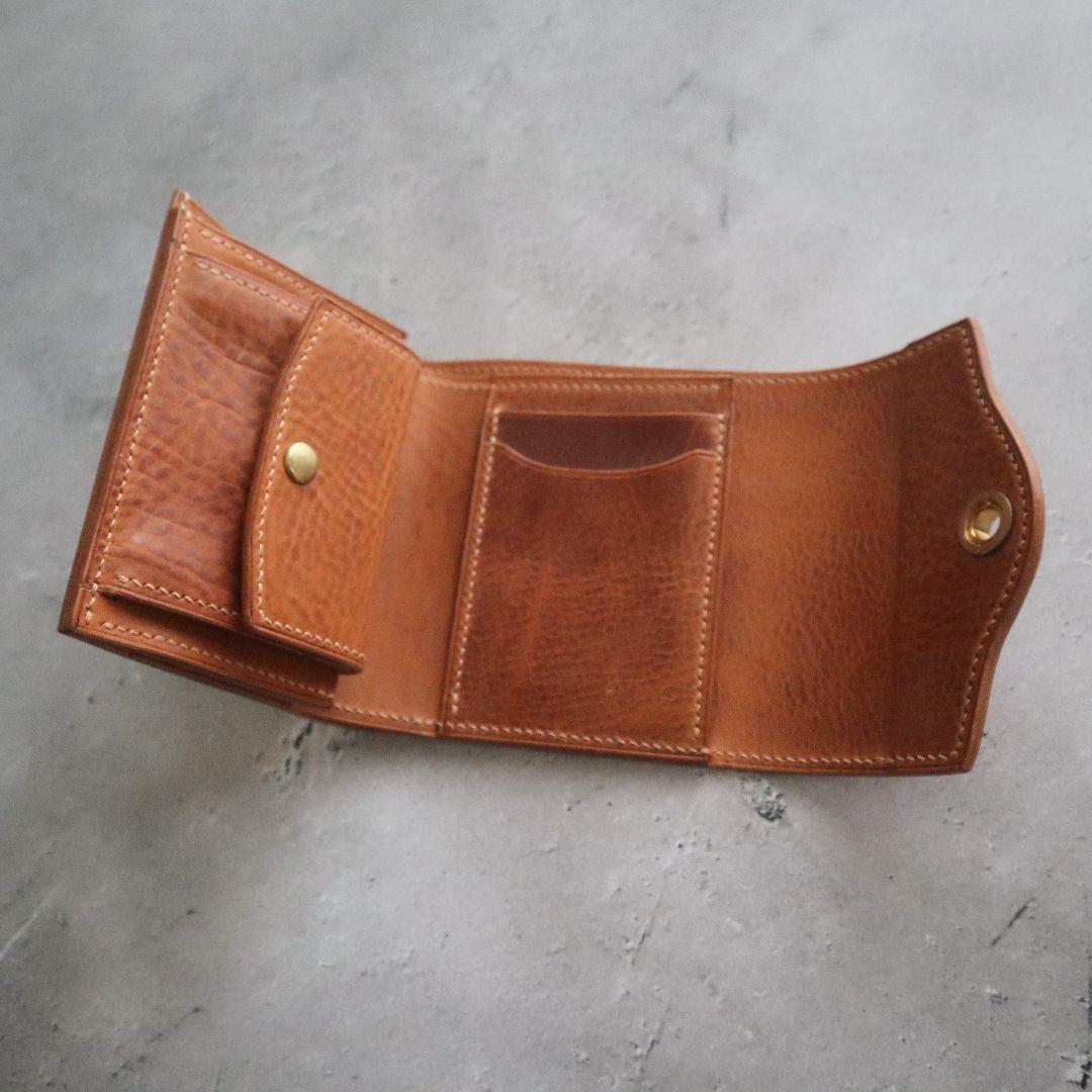 【即日発送可】オコシ金具の三つ折り財布　イタリアンレザー