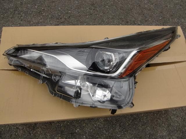 プリウス　ZVW51　左ヘッドランプ