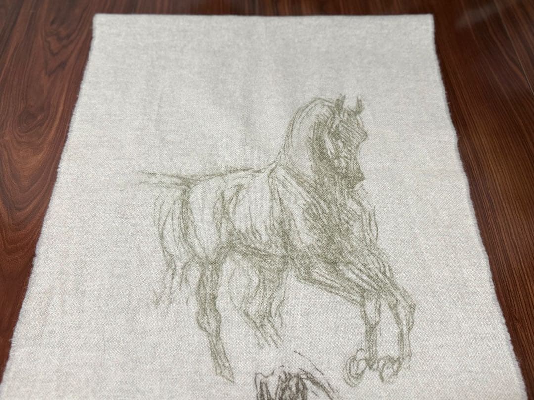 Hermès 馬のデザイン マフラー