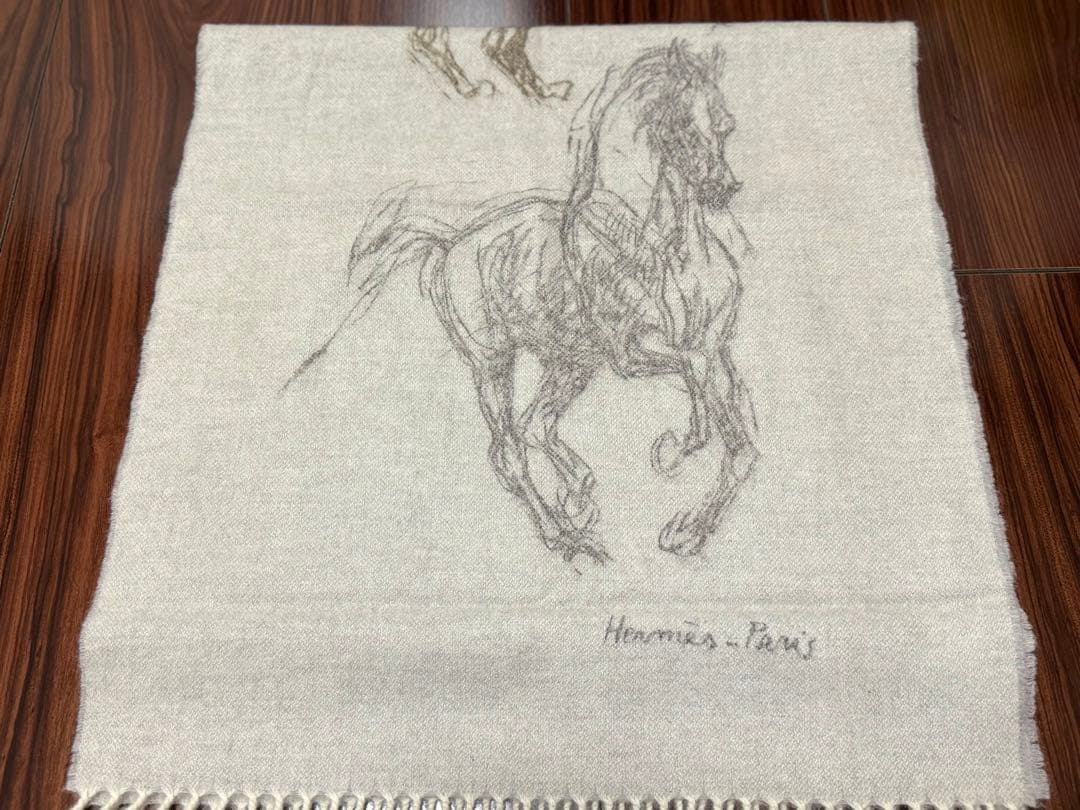 Hermès 馬のデザイン マフラー