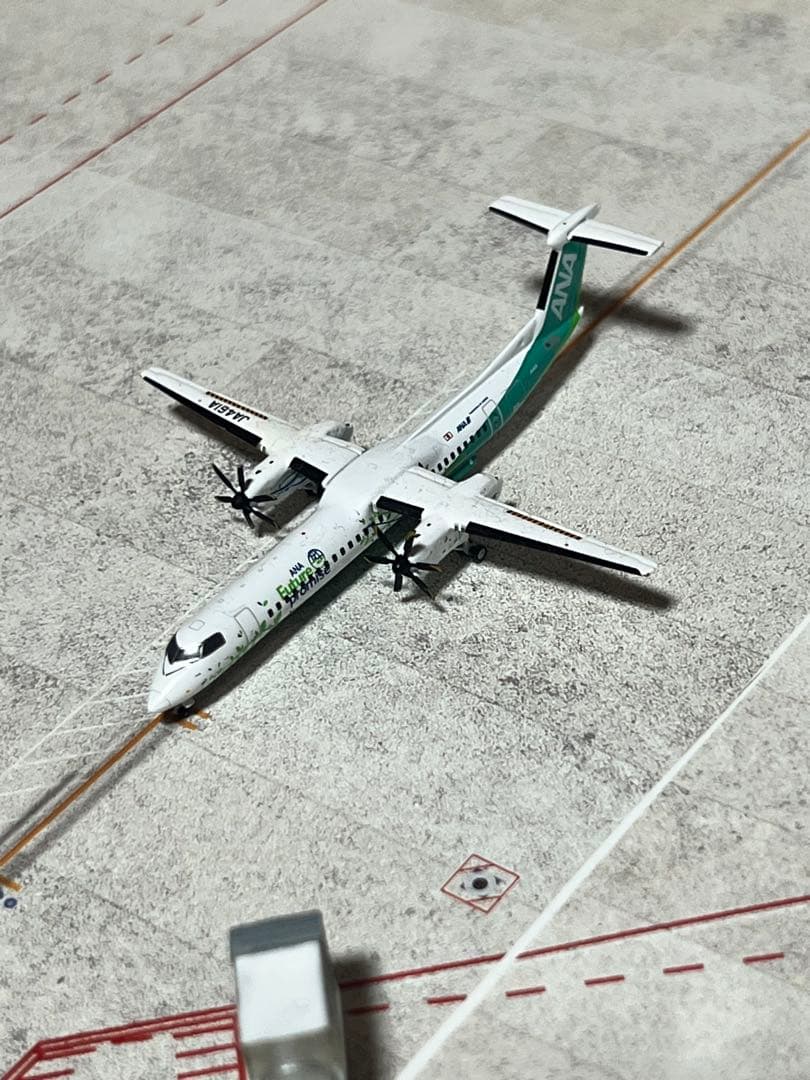 あ*か様 ANA Dash 8 Q-400 全日空 BOMBARDIER グリー