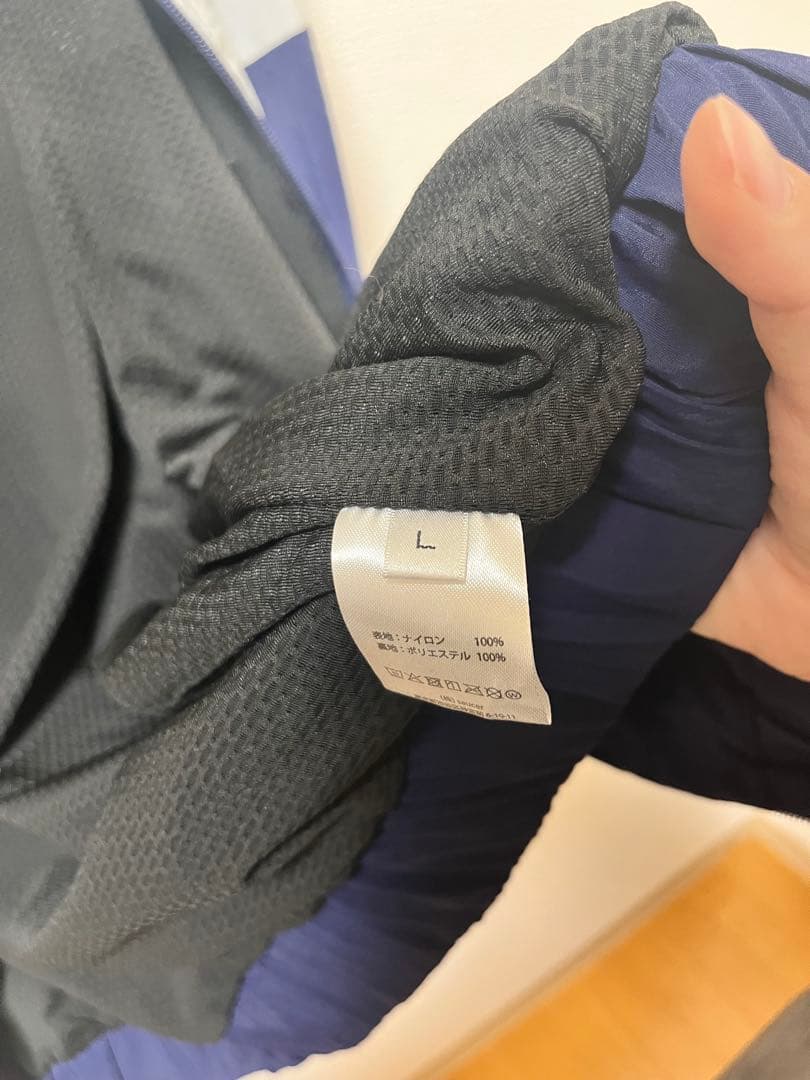 Eve ナイロンジャケット CDJ 2526