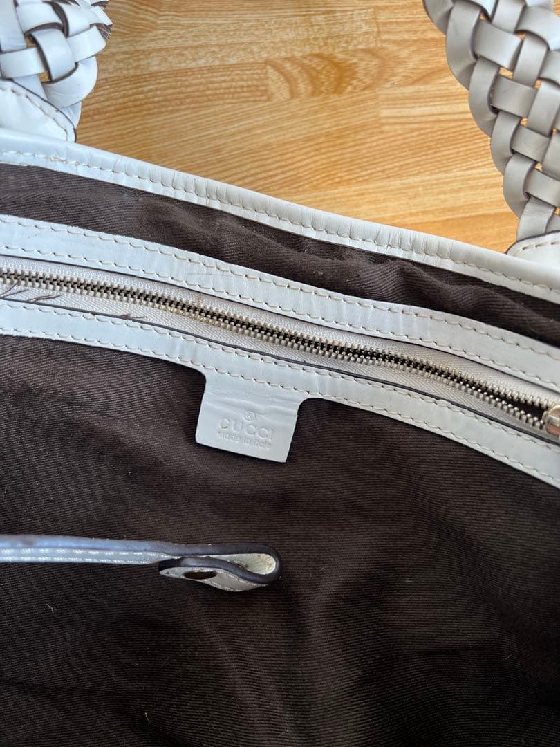 Gucci ブラウンショルダーバッグ 美品