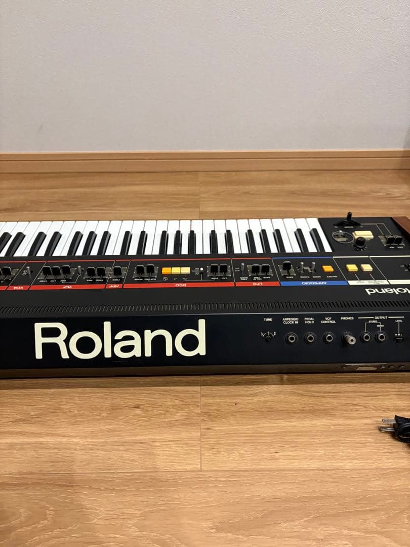 Roland JUNO-6 ポリフォニック・シンセサイザー