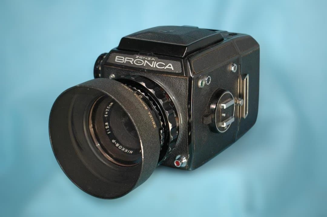 ナ*ナ様 ZENZA BRONICA EC 《ジャンク品》