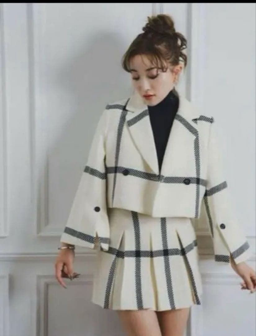 シェリエ　チェック柄 クロップドジャケット