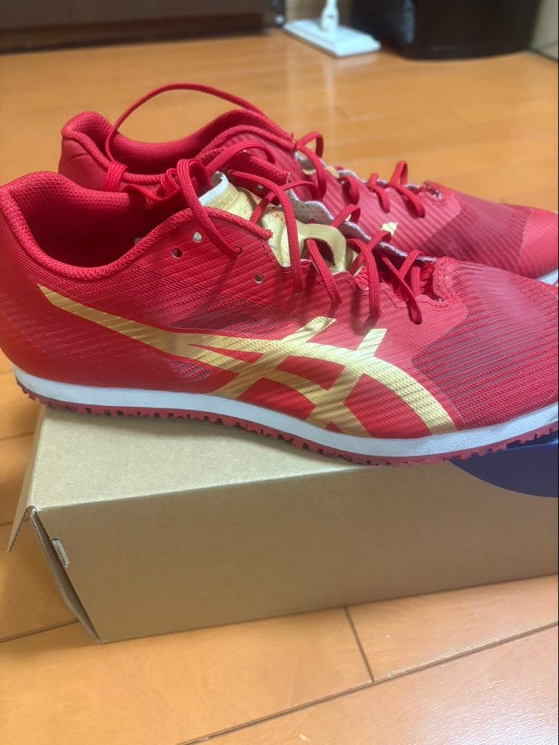 ASICS スパイクシューズ レッド/ゴールド 専用袋付き 27cm