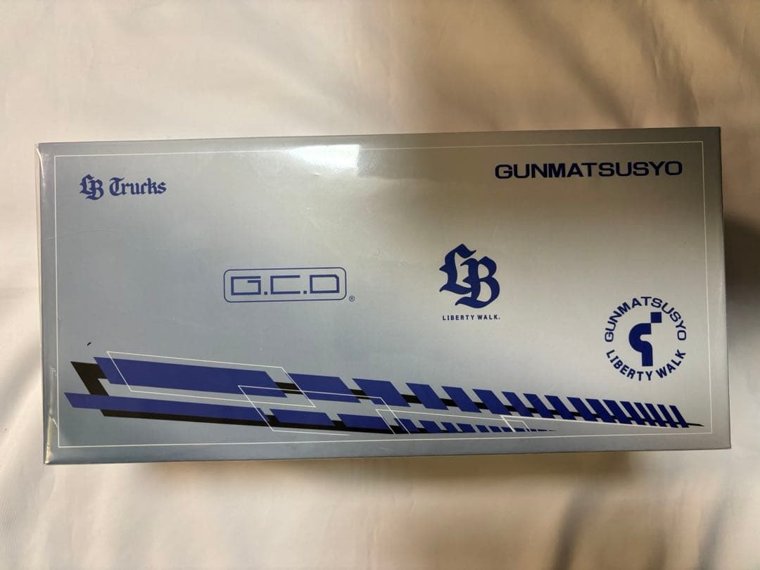 LIBERTY WALK 三菱ふそうスーパグレート ミニカー