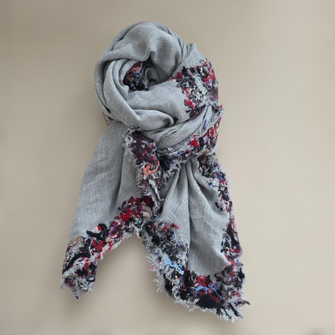 ファリエロサルティ 正方形 ストール