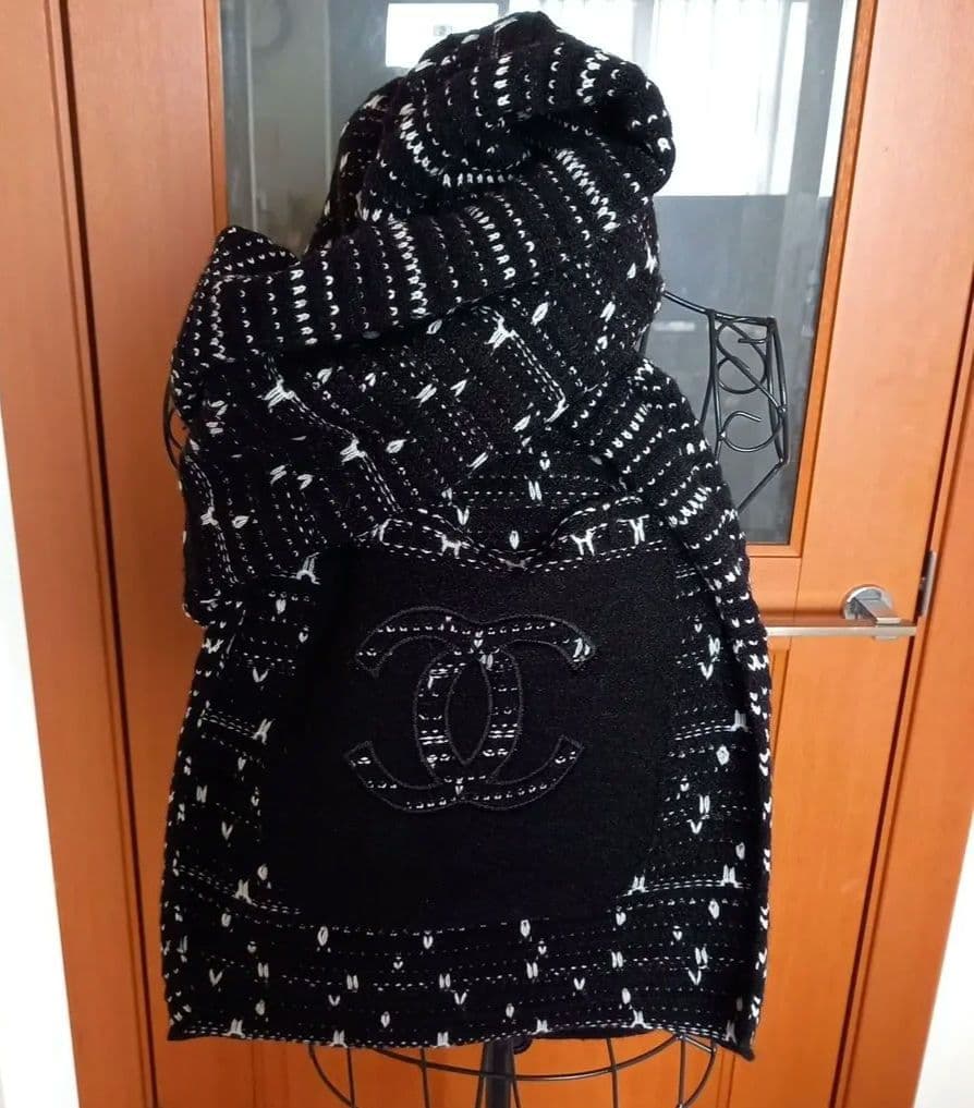 お値段しました❢シャネル♡ノベルティマフラーストール♡ポケット付き1点のみ