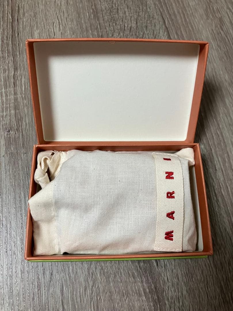 marni 3つ折り財布