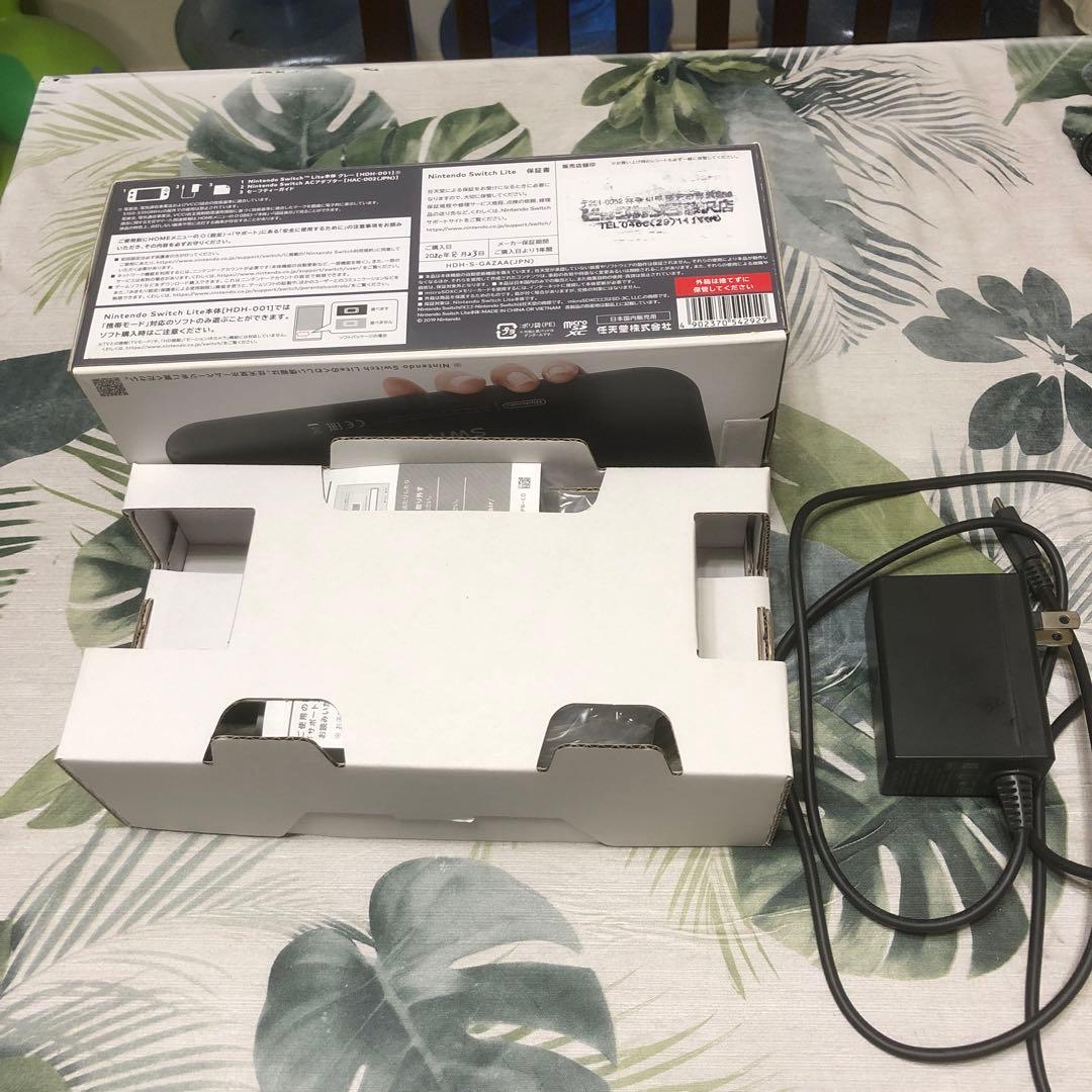 ニンテンドー　switch ライト