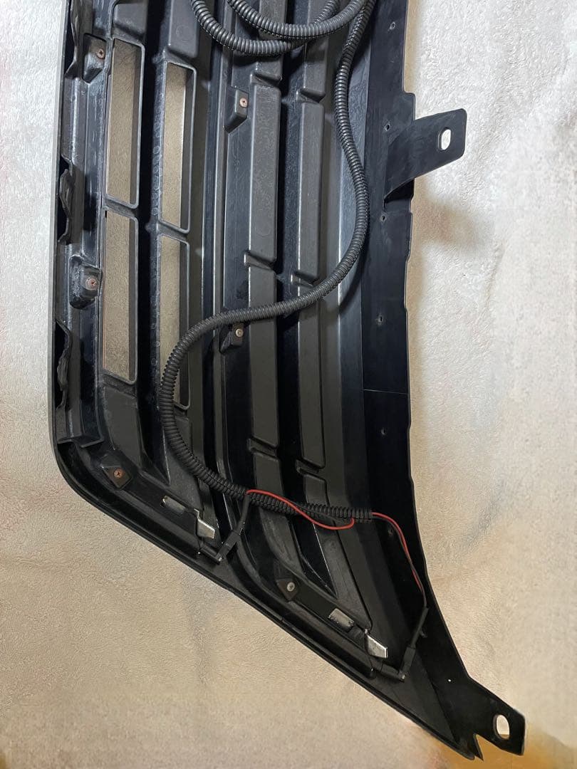 ヴェルファイア20系前期フロントグリル