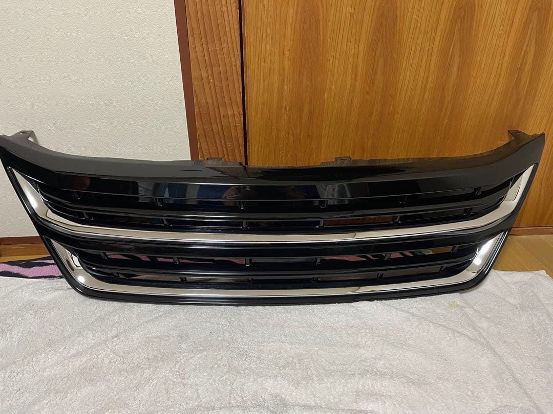 ヴェルファイア20系前期フロントグリル