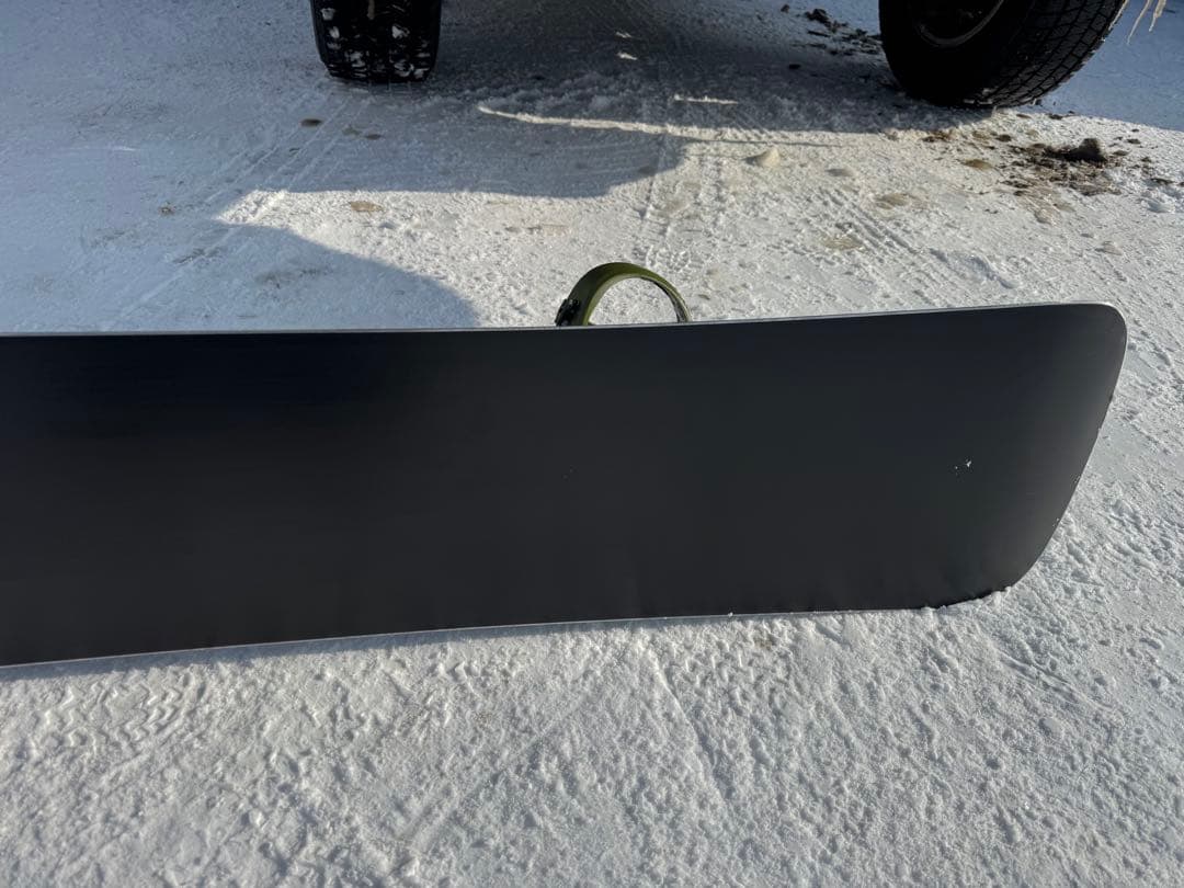 スノーボード 黒と白のストライプ