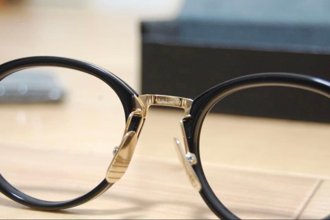 【国内正規品】THOM BROWNE TB-011 ゴールド